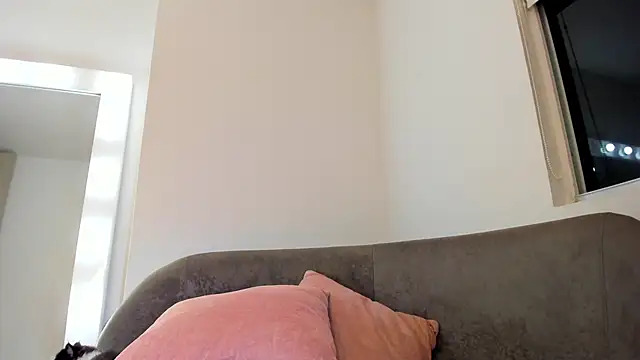 Snapshot of GabyFerrerr chatting on 11/15/25, 12:30 GabyFerrerr online show from 11/15/25, 12:30