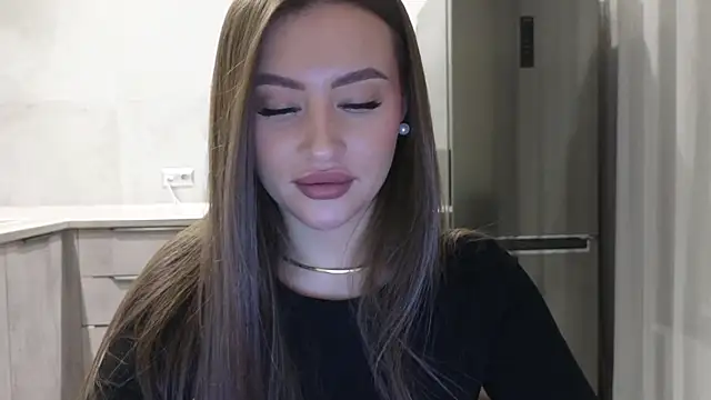 Snapshot of Cinderella____ chatting on 12/13/24, 09:09 Cinderella online show from 12/13/24, 09:09