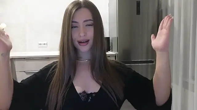 Snapshot of Cinderella____ chatting on 12/26/24, 01:51 Cinderella online show from 12/26/24, 01:51