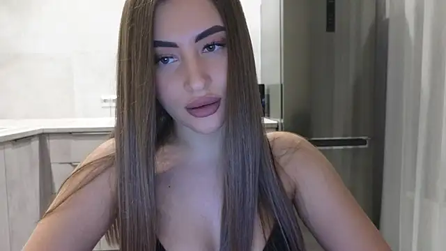 Snapshot of Cinderella____ chatting on 01/11/25, 08:21 Cinderella online show from 01/11/25, 08:21