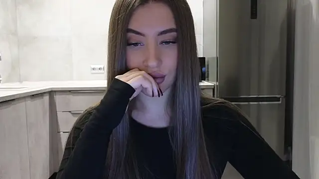 Snapshot of Cinderella____ chatting on 01/17/25, 12:20 Cinderella online show from 01/17/25, 12:20