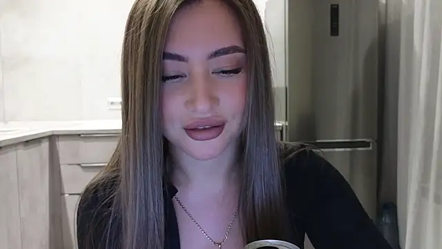 Snapshot of Cinderella____ chatting on 02/23/25, 08:44 Cinderella online show from 02/23/25, 08:44