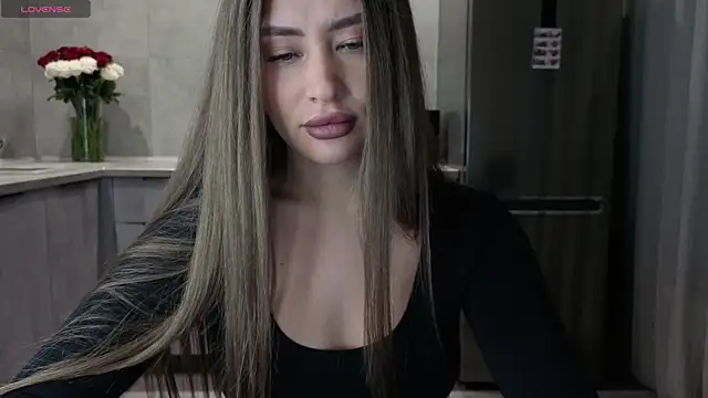 Snapshot of Cinderella____ chatting on 11/07/25, 07:58 Cinderella online show from 11/07/25, 07:58