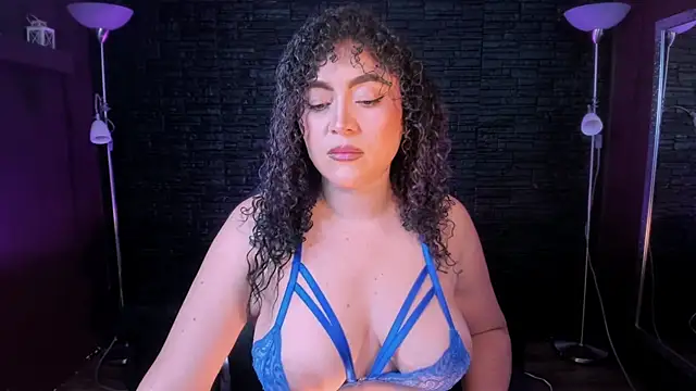 Kateryn  online show from 03/11/25, 12:00