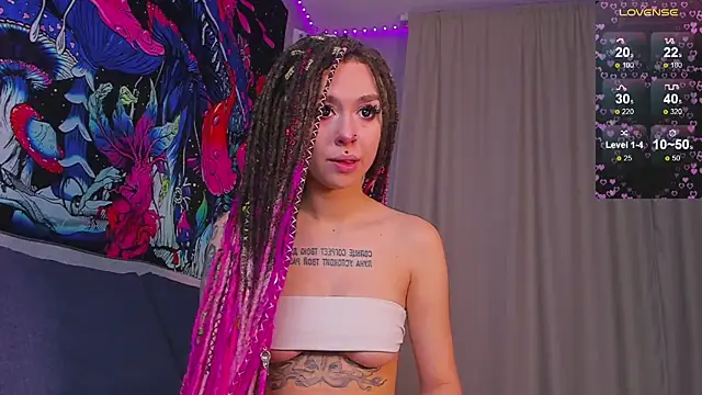 Snapshot of Grace_Walker chatting on 02/15/25, 05:07 Grace Walker online show from 02/15/25, 05:07