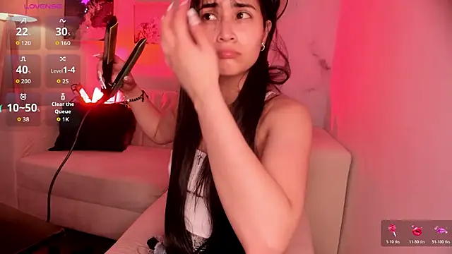 Snapshot of lara_madisson chatting on 11/21/25, 06:23 lara madisson online show from 11/21/25, 06:23