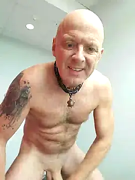 Snapshot of Alwaysreadysex69 chatting on 12/04/24, 02:26 Alwaysreadysex69 online show from 12/04/24, 02:26