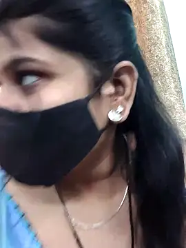 Hotty-simran online show from 11/20/25, 04:23