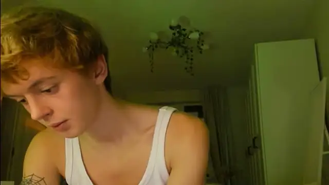 agelandreww online show from 12/14/25, 03:39