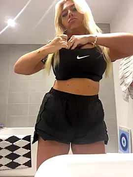 Arabellalee23 online show from 12/04/24, 02:04