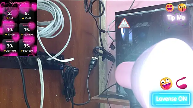 escarlett hott online show from 09/13/25, 02:55