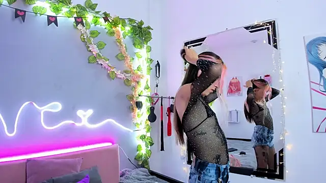 Snapshot of YouliteSllut2 chatting on 02/06/25, 09:28 YouliteSllut2 online show from 02/06/25, 09:28