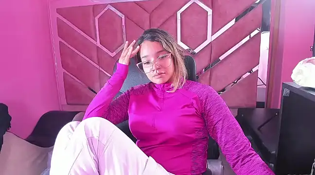 Olivia Fox69 online show from 02/04/25, 03:44