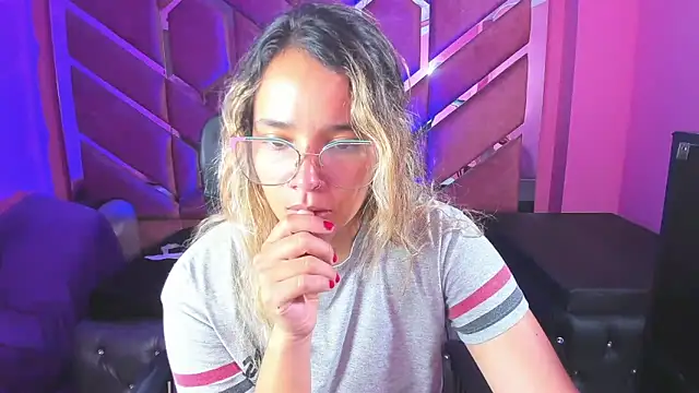 Olivia Fox69 online show from 02/19/25, 06:11