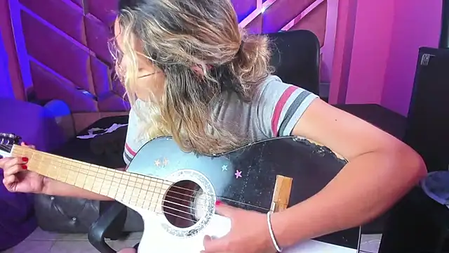 Olivia Fox69 online show from 02/19/25, 09:17