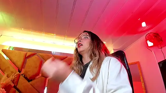 Olivia Fox69 online show from 07/18/26, 03:11