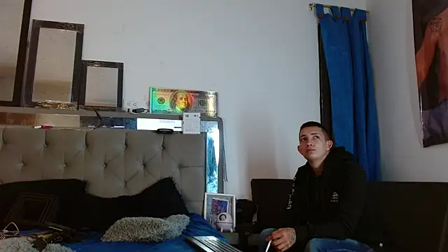 Snapshot of parejacaliente20154 chatting on 02/09/25, 12:08 parejacaliente20154 online show from 02/09/25, 12:08