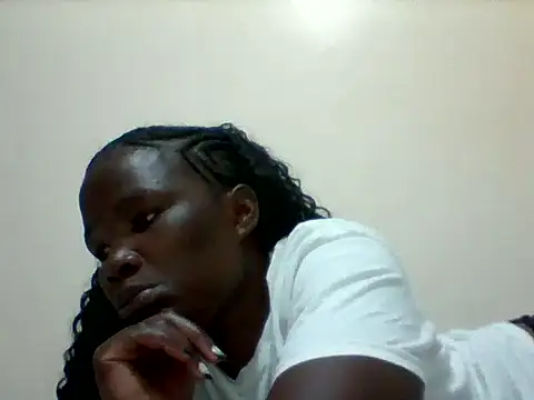 Snapshot of sweetangel41 chatting on 05/11/26, 10:32 sweetangel41 online show from 05/11/26, 10:32
