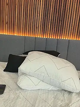 EmiilyAdams  online show from 01/15/25, 11:30