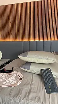 EmiilyAdams  online show from 04/09/26, 10:04