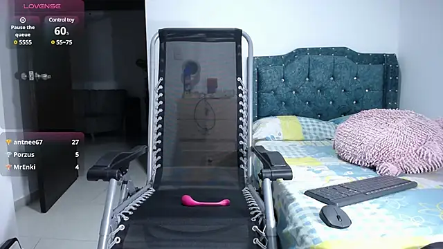 Snapshot of sofiamature01 chatting on 01/17/25, 03:55 sofiamature01 online show from 01/17/25, 03:55