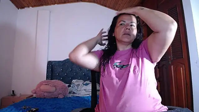 Snapshot of sofiamature01 chatting on 09/29/25, 09:19 sofiamature01 online show from 09/29/25, 09:19