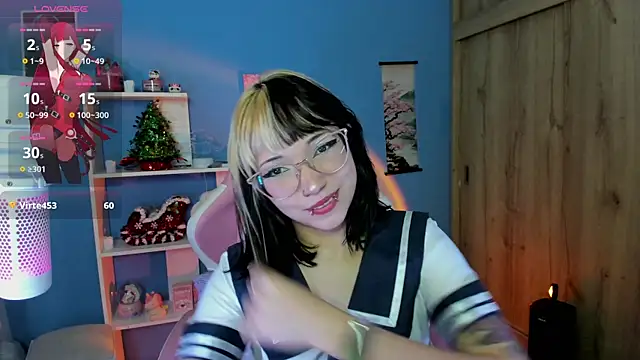 Snapshot of Artic_love chatting on 02/26/25, 06:15 Artic love online show from 02/26/25, 06:15