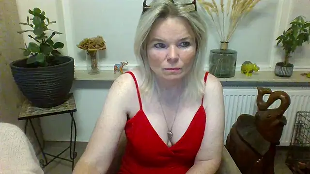 clwm online show from 10/10/25, 06:12