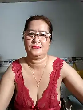 Snapshot of phnz chatting on 03/11/25, 09:59 phnz online show from 03/11/25, 09:59