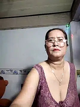 Snapshot of phnz chatting on 10/05/25, 12:03 phnz online show from 10/05/25, 12:03