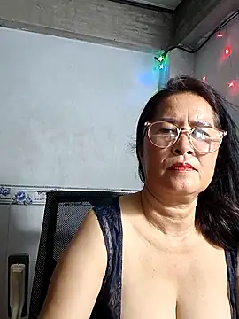 Snapshot of phnz chatting on 12/05/25, 01:20 phnz online show from 12/05/25, 01:20