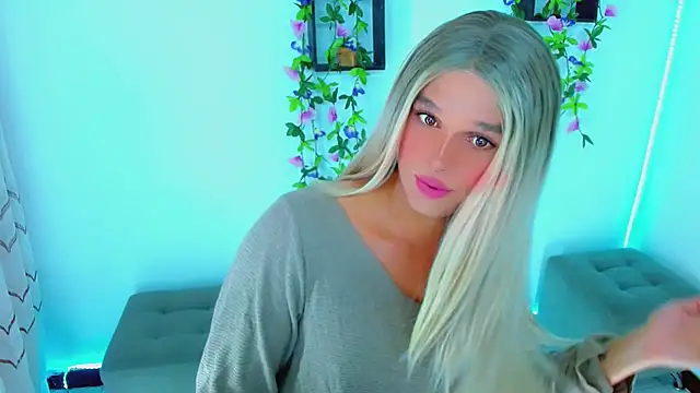 Snapshot of TaylorMon chatting on 02/10/26, 12:48 TaylorMon online show from 02/10/26, 12:48