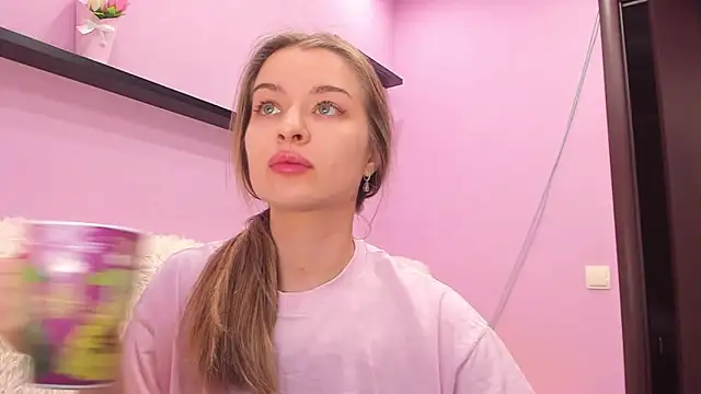 MalloryWest online show from 03/21/26, 03:59