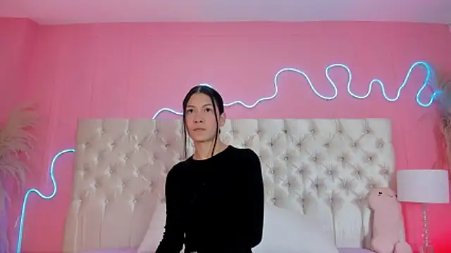 Julieta Cortes   online show from 02/10/26, 12:20