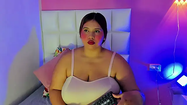 Alanna hot3 online show from 03/28/26, 03:44