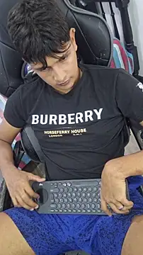 alex 245711 online show from 11/26/25, 07:04