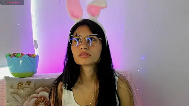 NayeCloud online show from 03/26/26, 01:49