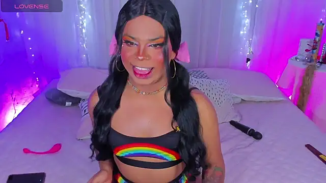 Snapshot of CuteRomi chatting on 12/11/24, 11:10 CuteRomi online show from 12/11/24, 11:10