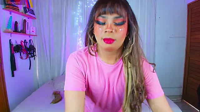 Snapshot of CuteRomi chatting on 02/05/25, 06:37 CuteRomi online show from 02/05/25, 06:37