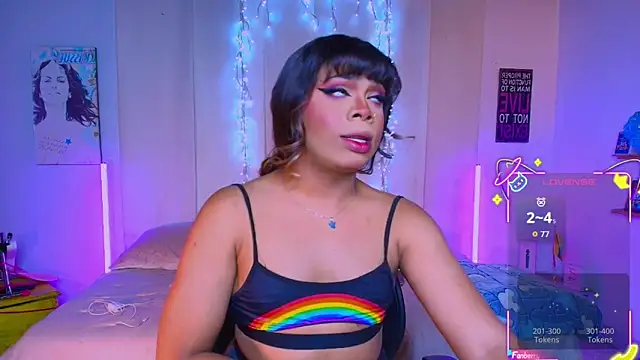 Snapshot of CuteRomi chatting on 09/22/25, 05:20 CuteRomi online show from 09/22/25, 05:20