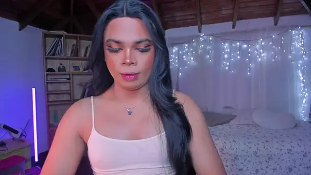 Snapshot of CuteRomi chatting on 02/13/26, 07:04 CuteRomi online show from 02/13/26, 07:04