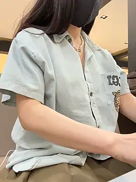 Yuniezy online show from 12/15/24, 12:28