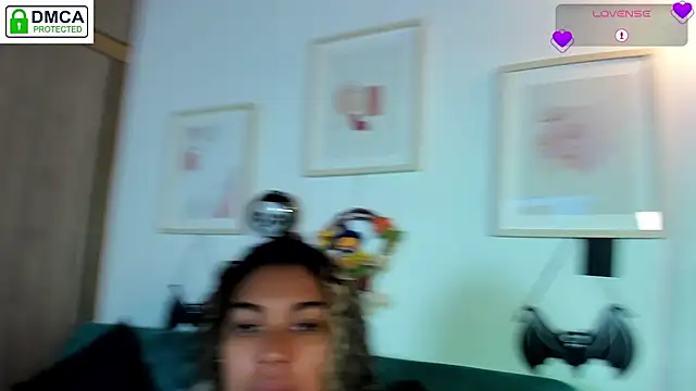 aleja montiel   online show from 10/20/25, 12:38