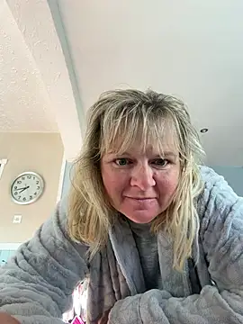 chloefeel online show from 06/10/26, 06:45