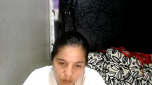 Snapshot of love_and_Lust chatting on 02/15/25, 02:58 love and Lust online show from 02/15/25, 02:58