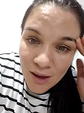 Snapshot of love_and_Lust chatting on 02/19/25, 03:39 love and Lust online show from 02/19/25, 03:39