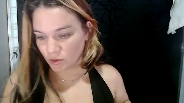 Snapshot of love_and_Lust chatting on 10/08/25, 03:31 love and Lust online show from 10/08/25, 03:31