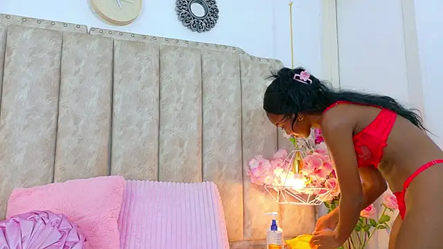 ShanelWest online show from 11/11/25, 01:22