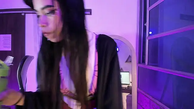 Jasmin Skinny online show from 10/19/25, 03:40