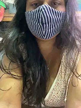 HaaniKaur online show from 03/03/25, 07:32